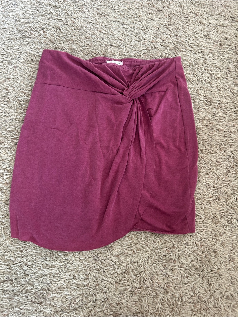 Socialite Twist-Front Mini Skirt - Wine